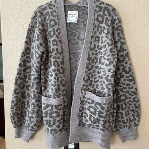 Abercrombie & Fitch Leopard Knit Cardigan